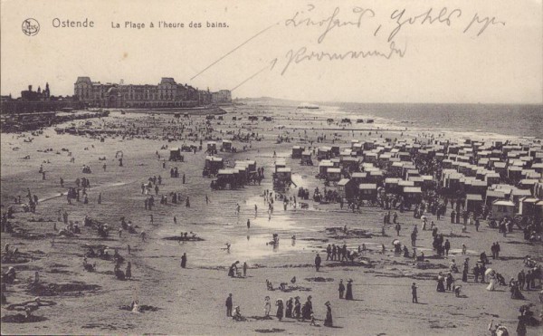 Ostende, la Plage à l`heure des bains